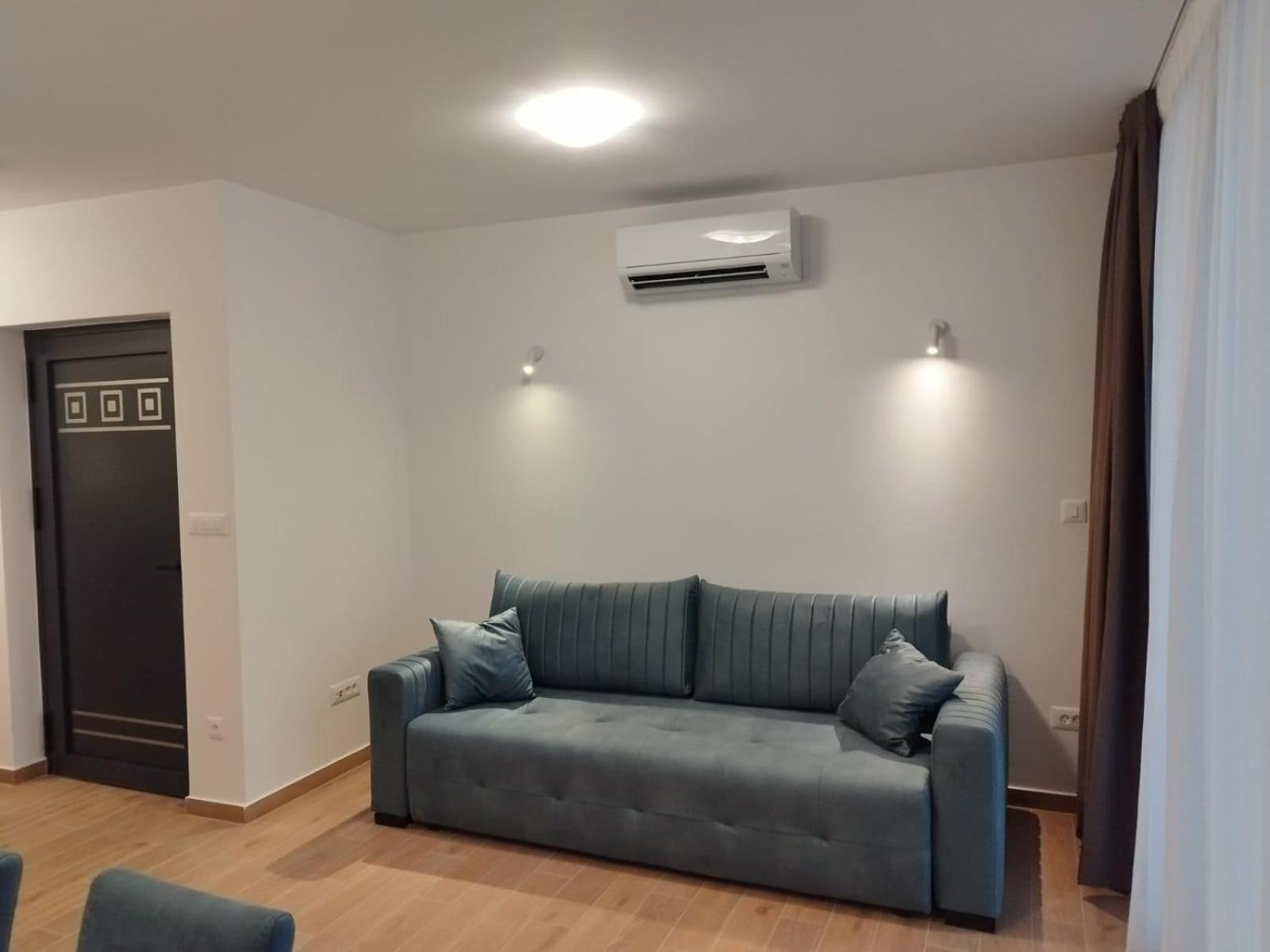 Heart Of Loviste Apartment Luaran gambar