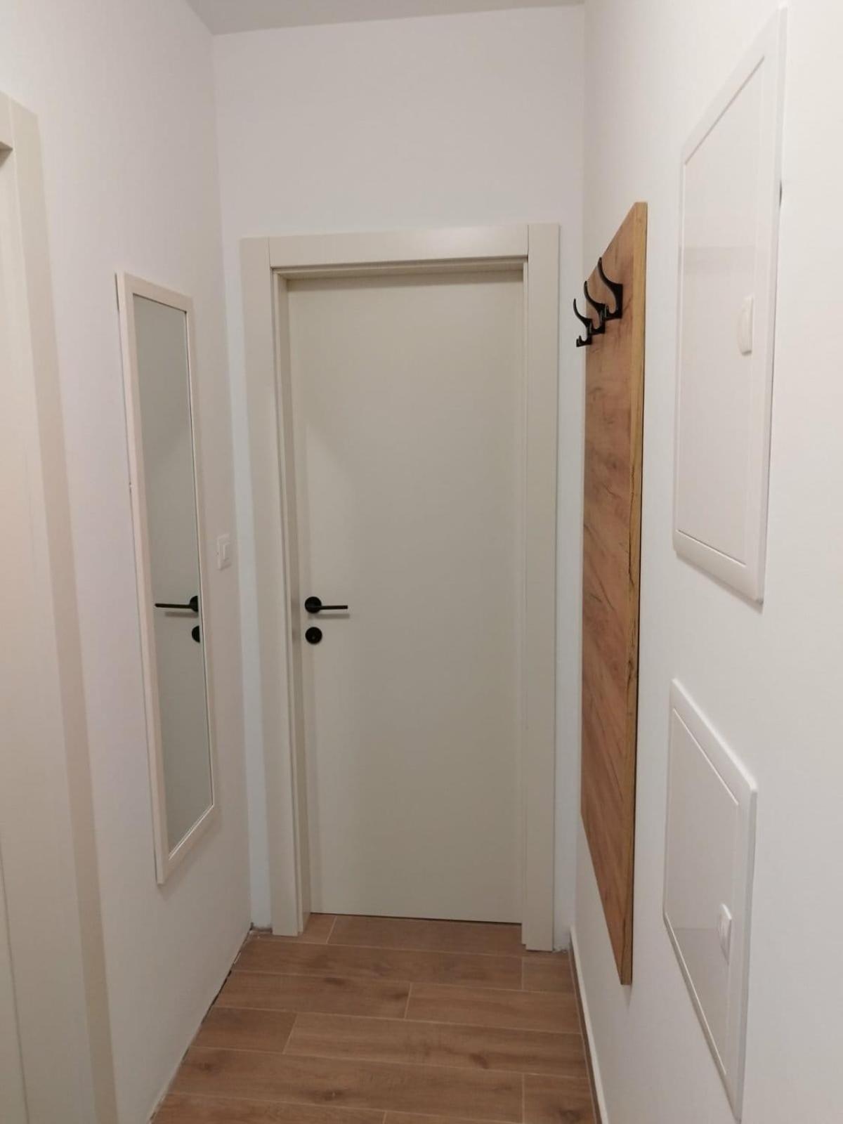 Heart Of Loviste Apartment Luaran gambar