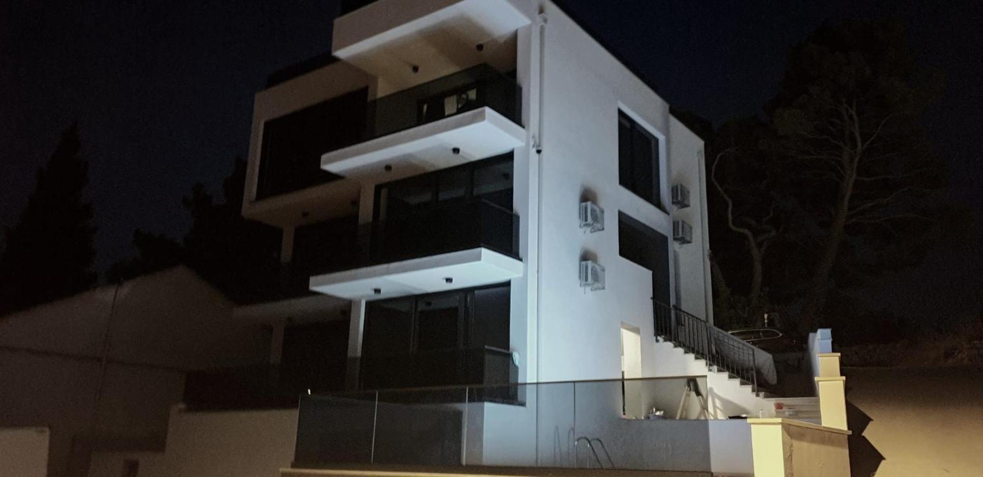 Heart Of Loviste Apartment Luaran gambar